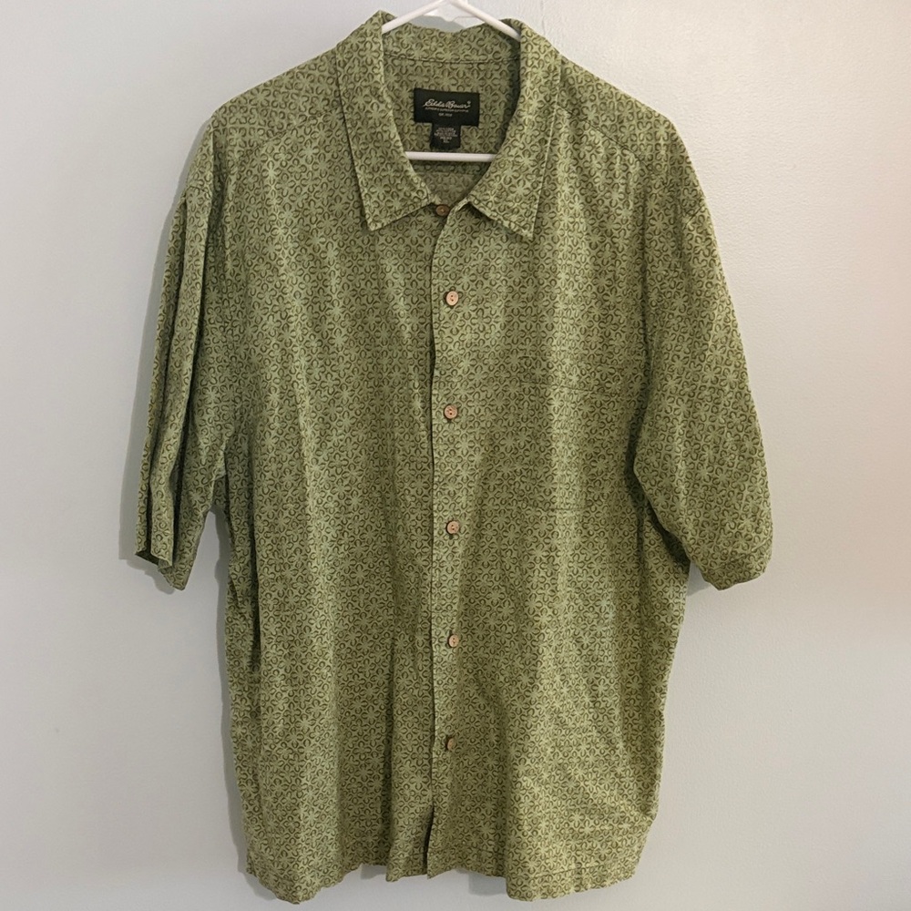 Eddie Bauer Olive Green Short-Sleeve Button-Down Shirt
